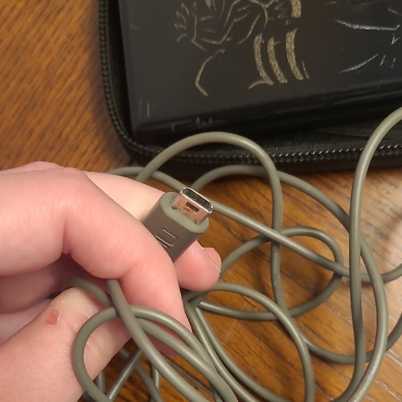 Nintendo DS Lite Pokemon Edition with 16 Games and Charger - Picture 7 of 9